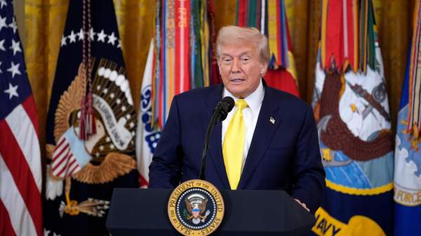 Read more about the article Пеллегрини заявил, что ценит реакцию Трампа на атаку ВСУ по нефтепроводу “Дружба”