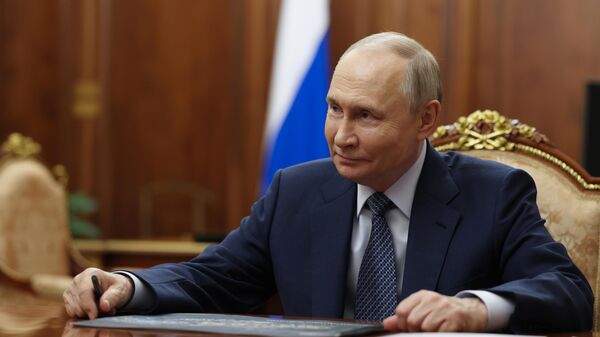 Read more about the article Путин: отношения России и Узбекистана развиваются в духе стратегического партнерства