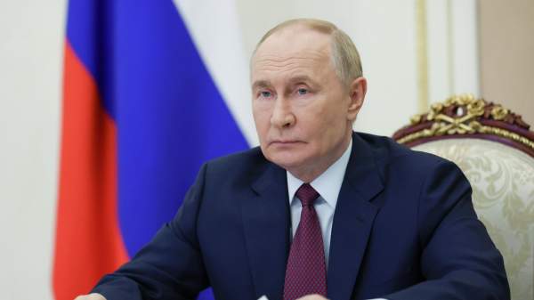 Read more about the article Путин предоставил российское гражданство экс-помощнице Байдена в сенате Таре Рид