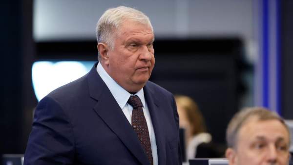 Read more about the article Сечин: санкции против РФ и КНР приблизят новый экономический кризис на Западе