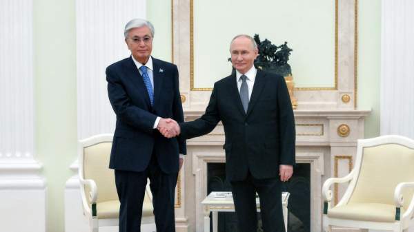 Read more about the article Путин и Токаев завершили неформальную встречу в Кремле