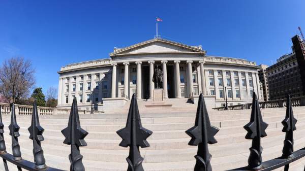 Read more about the article Глава Минфина США Бессент назвал европейские санкции против России провальными