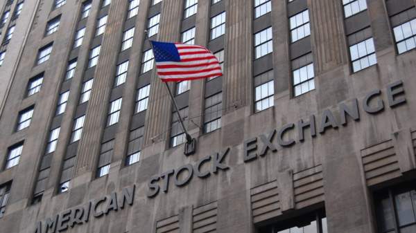 Read more about the article Основные фондовые индексы США в основном растут после выхода макроэкономических данных