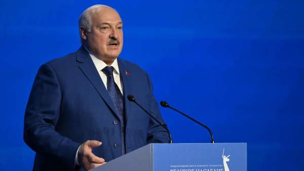Read more about the article Лукашенко считает Меланью Трамп самым сильным оружием США
