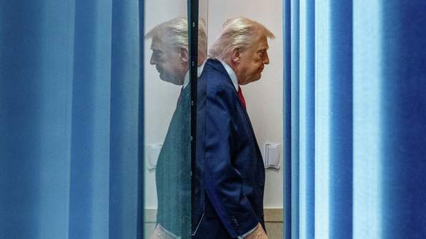 Read more about the article Трамп: США лидируют в мире по развитию ИИ