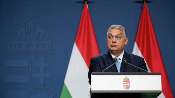 Read more about the article Орбан: Венгрия не будет отправлять солдат, оружие или деньги на Украину