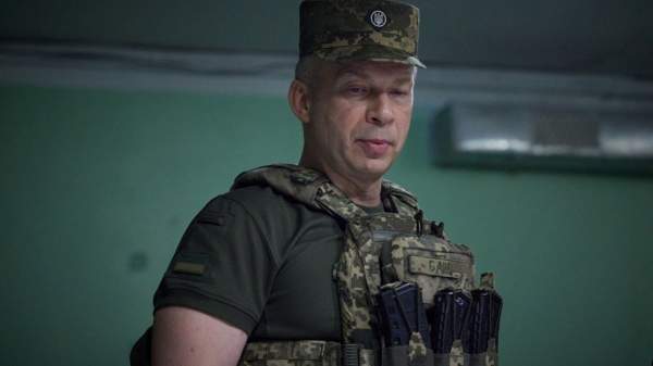 Read more about the article Экс-офицер ВС США Крапивник: ВСУ выбрали губительную тактику в зоне спецоперации