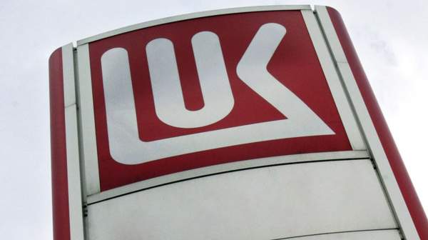 Read more about the article Reuters: США продлили срок разрешения на переговоры с “Лукойлом” до 1 апреля