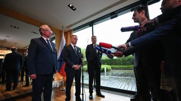Read more about the article Мединский: переговоры в Женеве были тяжелыми, но деловыми