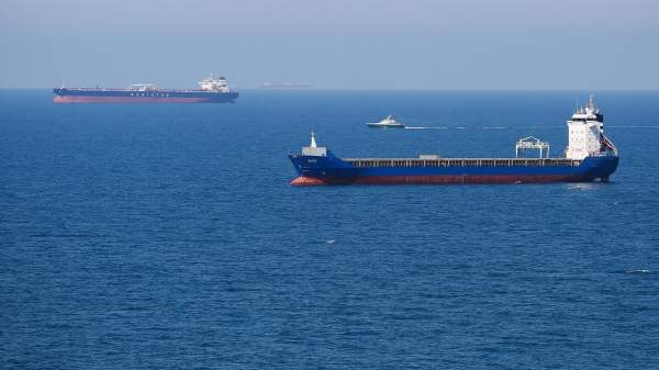 Read more about the article Ирак ищет альтернативные варианты экспорта нефти после атаки на танкеры в Басре
