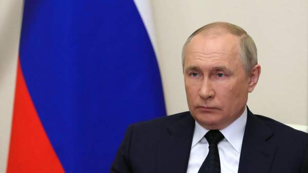 Read more about the article Путин сравнил отношения Украины и Европы с хвостом, виляющим собакой