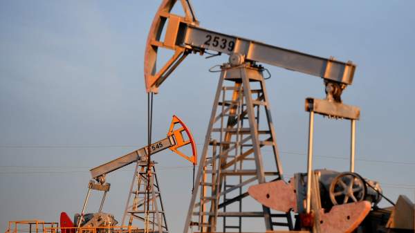 Read more about the article Советник премьера Ирака Салех: остановка нефтедобычи из-за Ирана наносит ущерб экономике