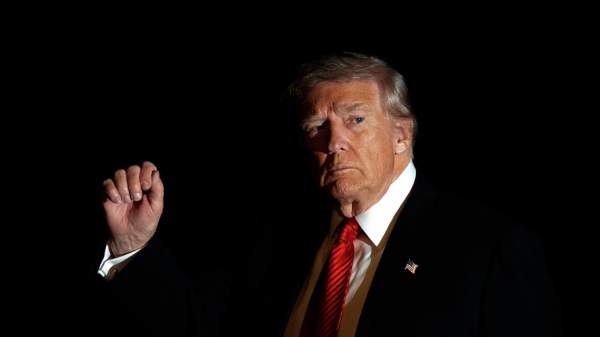 Read more about the article СNN: беспорядочная риторика Трампа говорит об желании заключить быструю сделку с Ираном