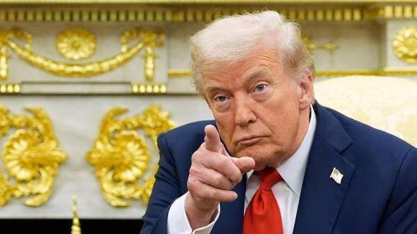 Read more about the article Трамп заявил, что близок к решению об ударах по электростанциям и мостам Ирана