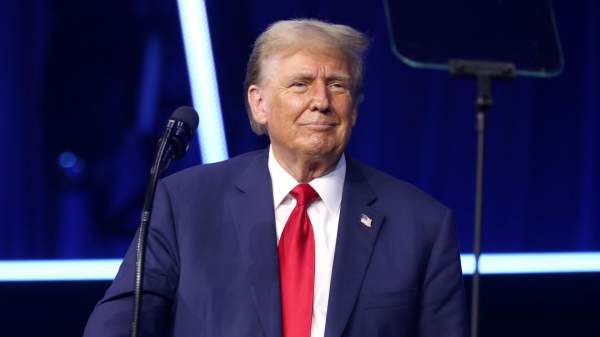 Read more about the article Трамп пригрозил прекратить переговоры с Ираном из-за платы за проход в Ормузском проливе