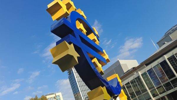 Read more about the article Аналитики: ЕЦБ сохранит базовую процентную ставку на уровне 2,4%